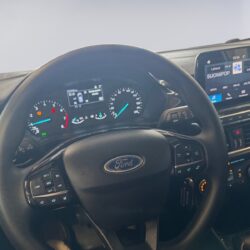 auto-Ford-Fiesta-Van-YXI326-202602261325-9