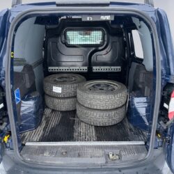 auto-Ford-Transit-Courier-GNV196-202602121844-7