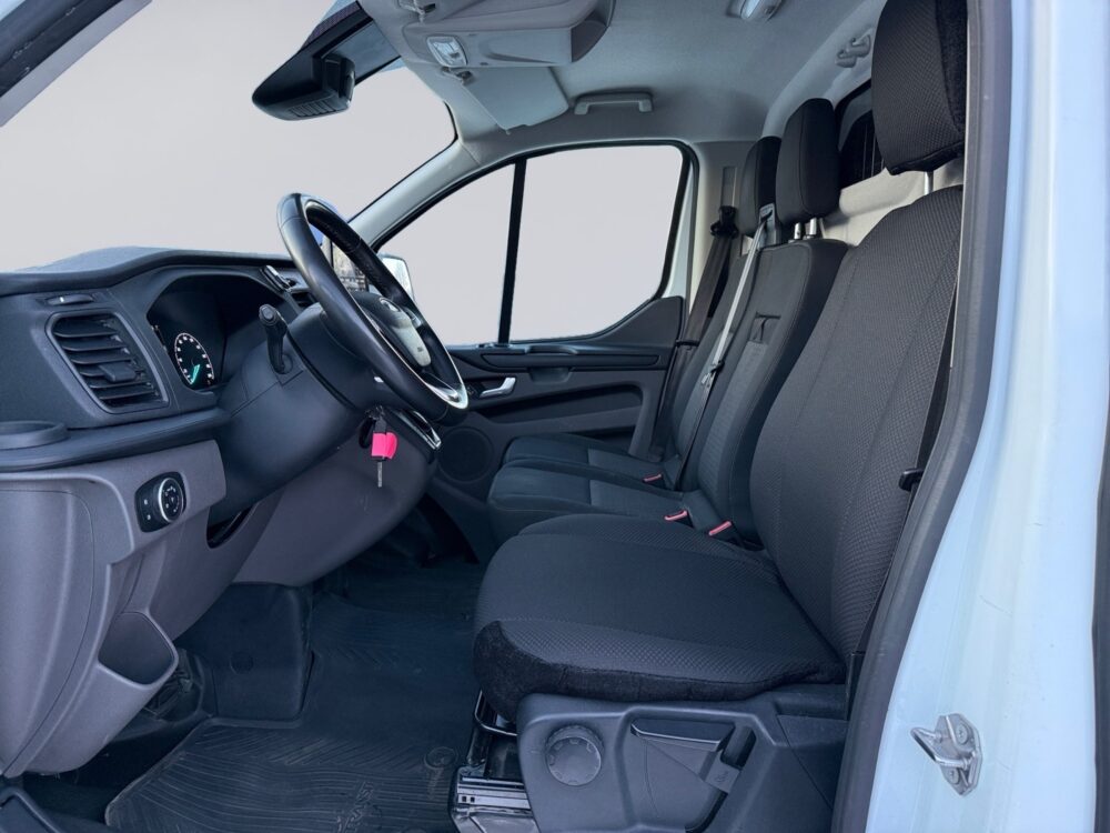 auto-Ford-Transit-Custom-JMR210-202602261536-8 auto-Ford-Transit-Custom-JMR210-202602261536-8
