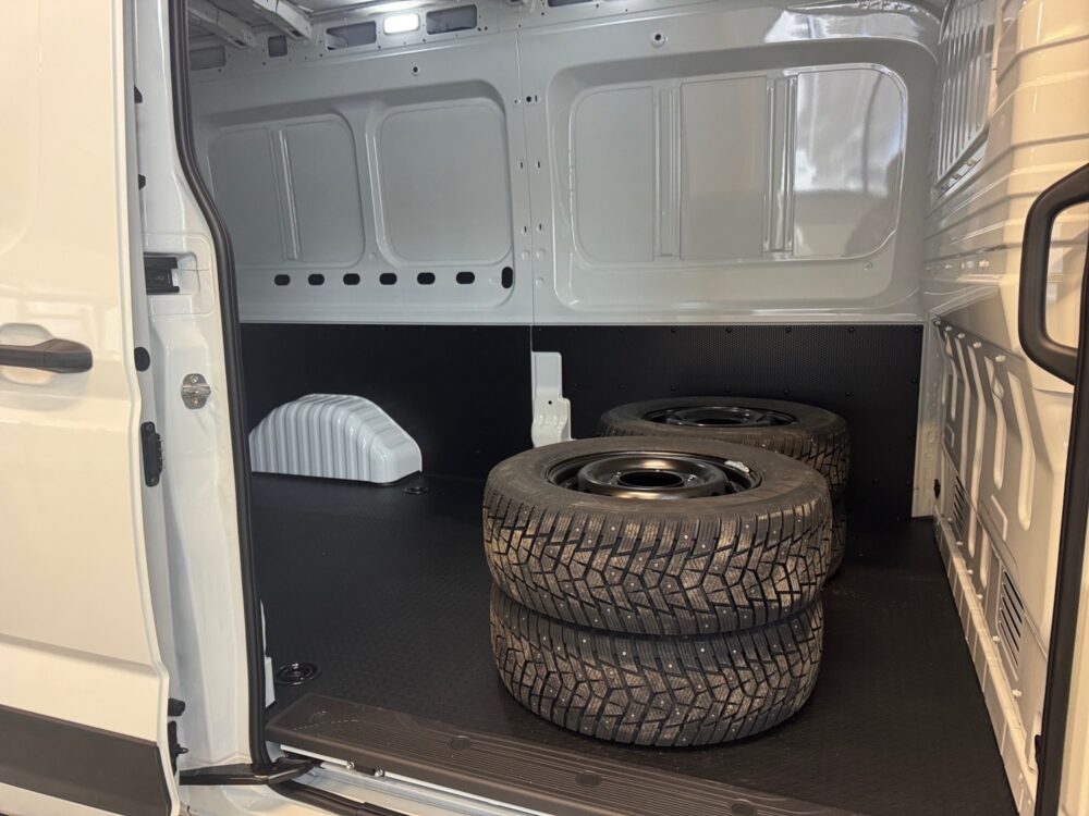 auto-Maxus-Deliver-9-D9-202602261145-13 auto-Maxus-Deliver-9-D9-202602261145-13