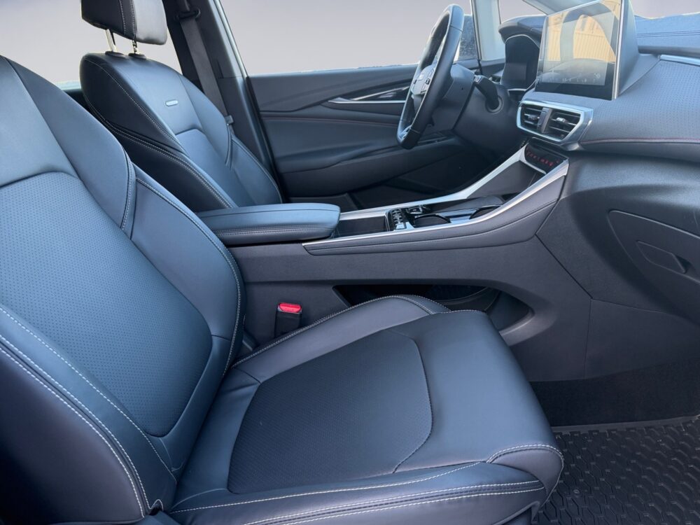 auto-Maxus-Euniq-5-EUP779-202602181506-10 auto-Maxus-Euniq-5-EUP779-202602181506-10