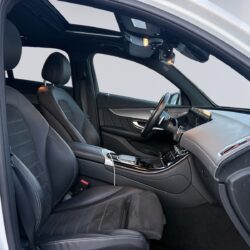 auto-Mercedes-Benz-EQC-RUV522-202602211743-12