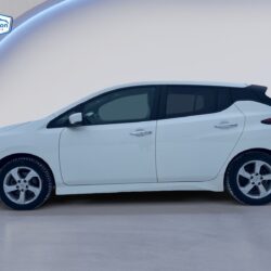 auto-Nissan-Leaf-FPP975-202602111339-1