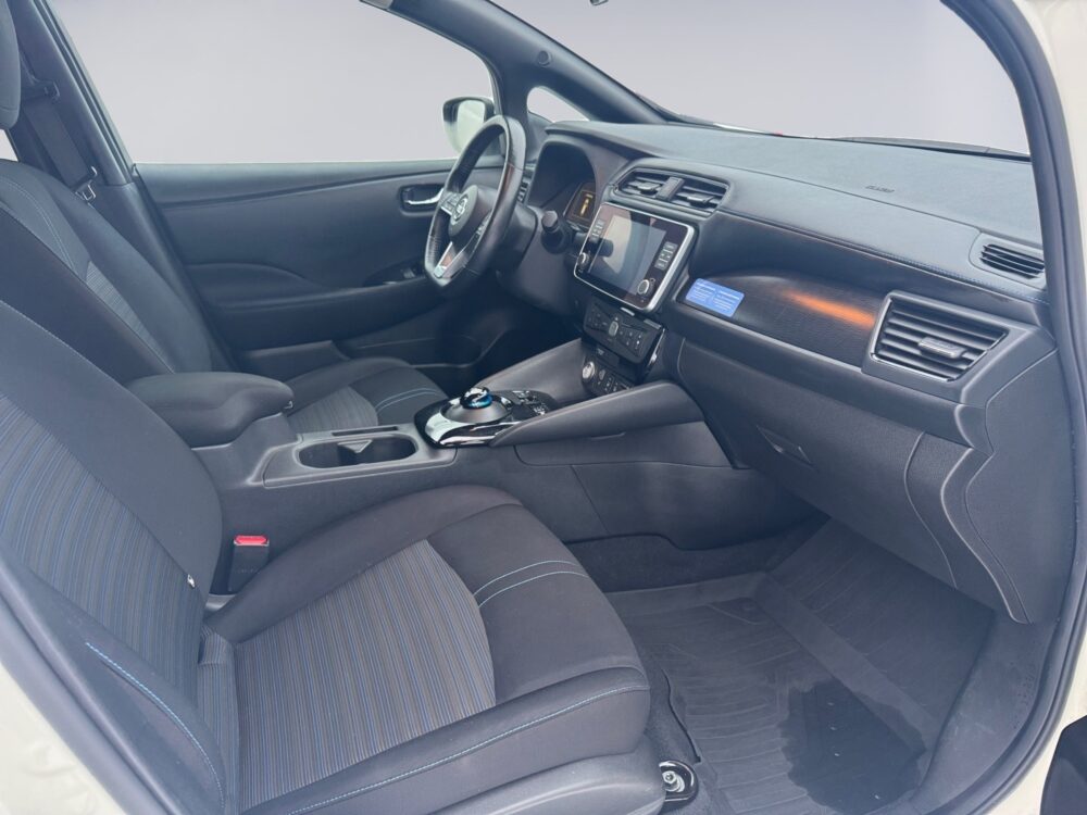 auto-Nissan-Leaf-FPP975-202602111339-11 auto-Nissan-Leaf-FPP975-202602111339-11