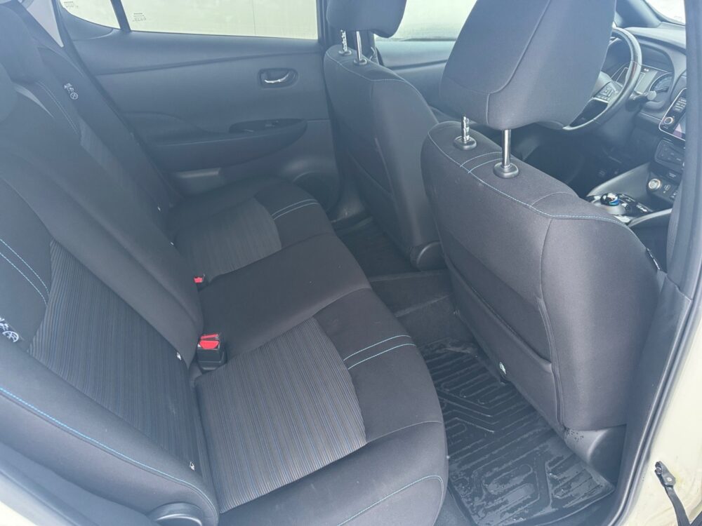 auto-Nissan-Leaf-FPP975-202602111339-13 auto-Nissan-Leaf-FPP975-202602111339-13