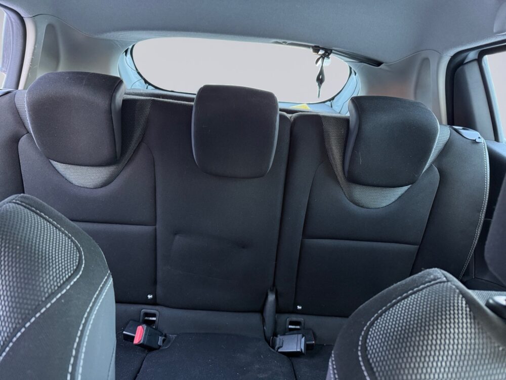 auto-Renault-Clio-VZE985-202602181004-11 auto-Renault-Clio-VZE985-202602181004-11