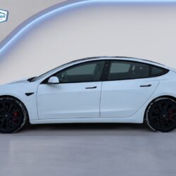 auto-Tesla-Model-3-CPP872-202602121359-1