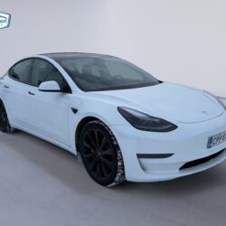 auto-Tesla-Model-3-CPP872-202602121359-6