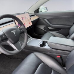 auto-Tesla-Model-3-CPP872-202602121359-9