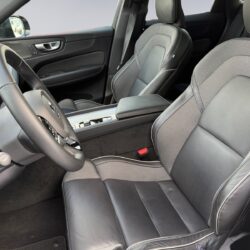 auto-Volvo-XC60-GRK764-202602231406-11