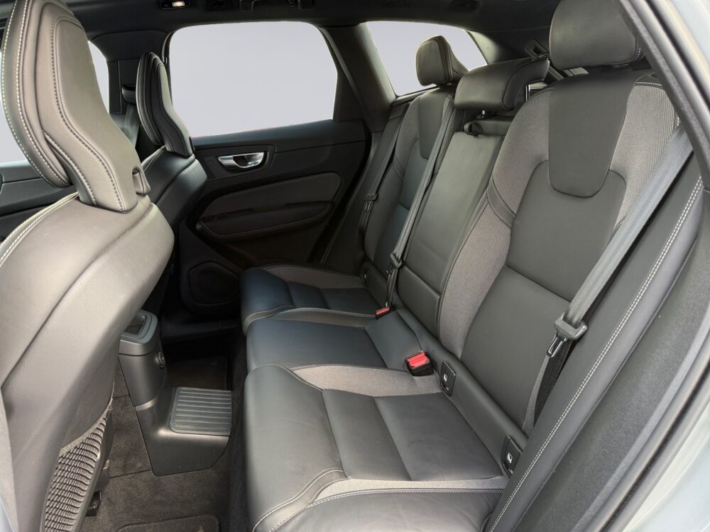 auto-Volvo-XC60-GRK764-202602231406-12 auto-Volvo-XC60-GRK764-202602231406-12