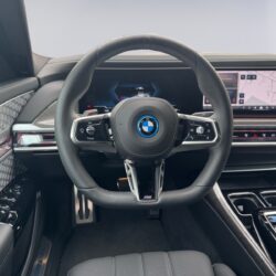 auto-BMW-i7-GRK750-202603101509-10