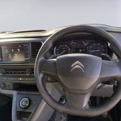 auto-Citroen-Jumpy-ERM845-202603061519-9
