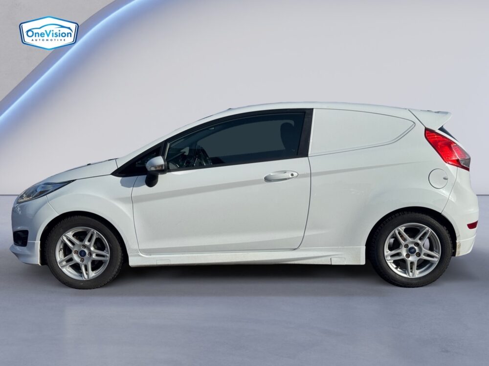 auto-Ford-Fiesta-Van-SNL683-202603101138-1 auto-Ford-Fiesta-Van-SNL683-202603101138-1