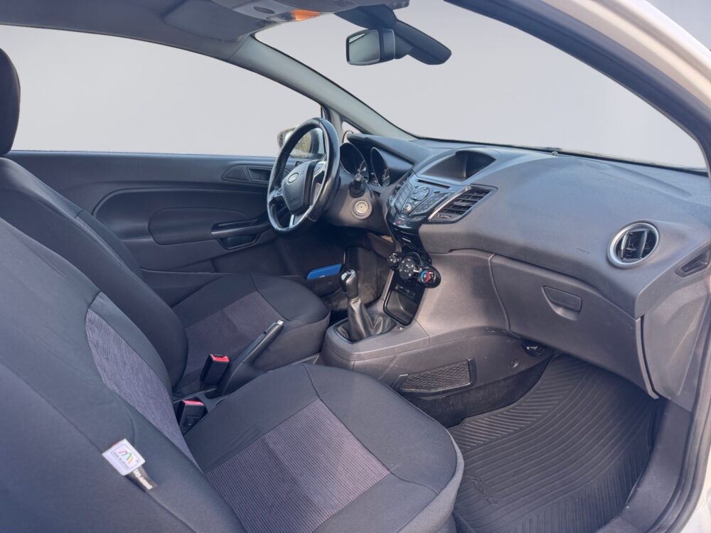 auto-Ford-Fiesta-Van-SNL683-202603101138-11 auto-Ford-Fiesta-Van-SNL683-202603101138-11