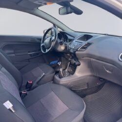 auto-Ford-Fiesta-Van-SNL683-202603101138-11