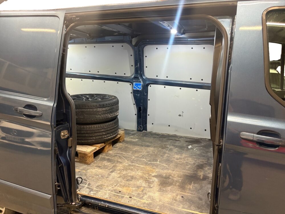 auto-Ford-Transit-Custom-GZU731-202603171635-13 auto-Ford-Transit-Custom-GZU731-202603171635-13
