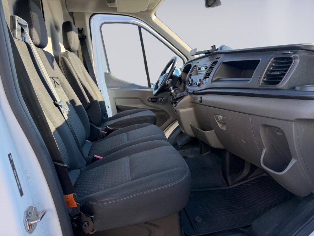 auto-Ford-Transit-FPF194-202603101504-12 auto-Ford-Transit-FPF194-202603101504-12