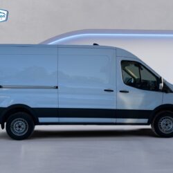 auto-Ford-Transit-LRM857-202603101503-4