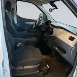 auto-Maxus-e-Deliver-3-KXC377-202507101450-11