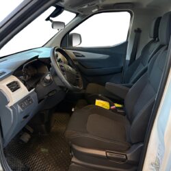 auto-Maxus-e-Deliver-3-KXC377-202507101450-7