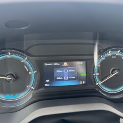 auto-Maxus-e-Deliver-9-GRR224-202603181106-10