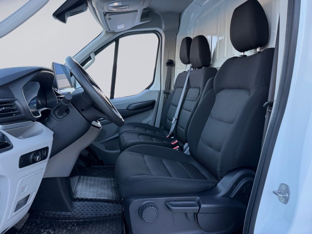 auto-Maxus-e-Deliver-9-KVC215-202603111323-7 auto-Maxus-e-Deliver-9-KVC215-202603111323-7