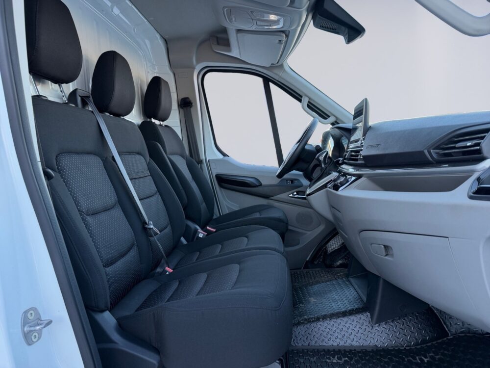 auto-Maxus-e-Deliver-9-KVC215-202603111323-8 auto-Maxus-e-Deliver-9-KVC215-202603111323-8