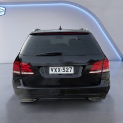 auto-Mercedes-Benz-E-VXX327-202603081040-3