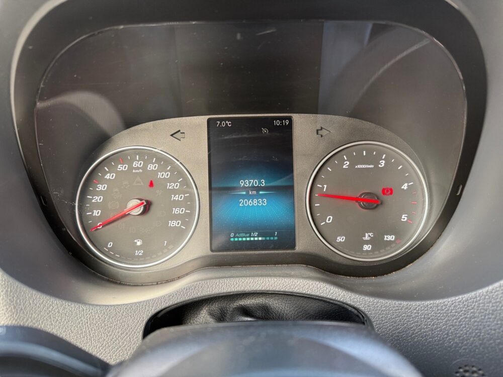 auto-Mercedes-Benz-Sprinter-YXK664-202603111210-10 auto-Mercedes-Benz-Sprinter-YXK664-202603111210-10