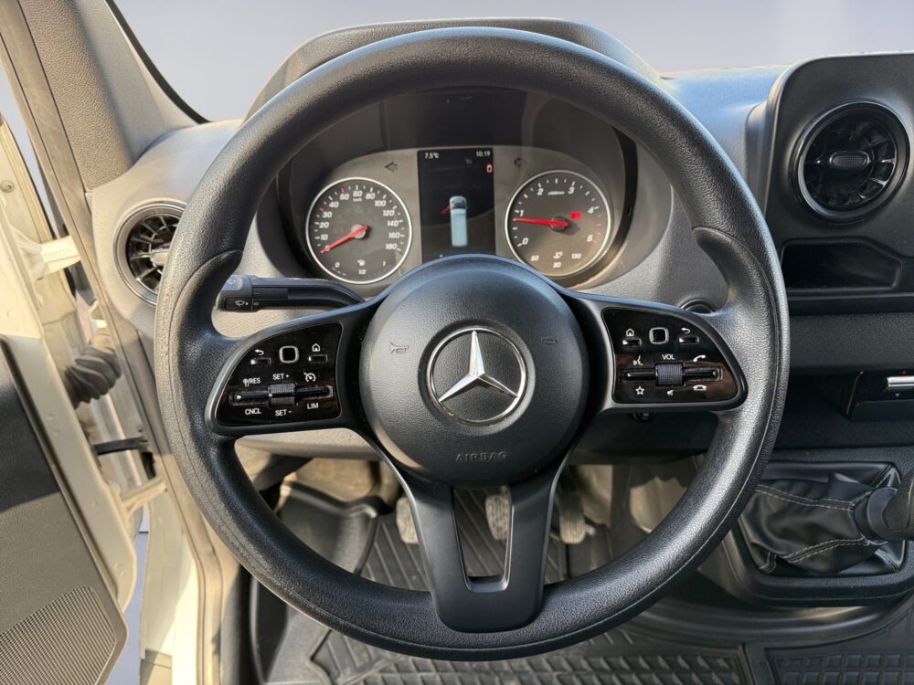 auto-Mercedes-Benz-Sprinter-YXK664-202603111210-11 auto-Mercedes-Benz-Sprinter-YXK664-202603111210-11