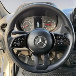 auto-Mercedes-Benz-Sprinter-YXK664-202603111210-11