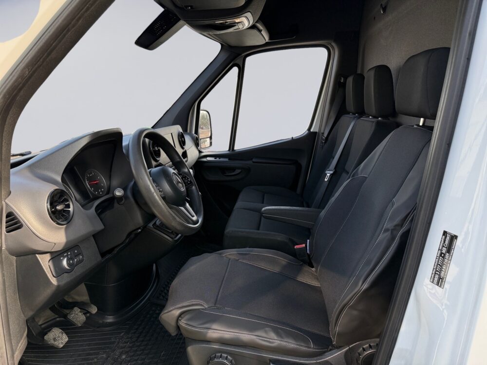 auto-Mercedes-Benz-Sprinter-YXK664-202603111210-8 auto-Mercedes-Benz-Sprinter-YXK664-202603111210-8