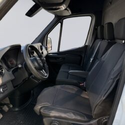 auto-Mercedes-Benz-Sprinter-YXK664-202603111210-8