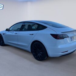 auto-Tesla-Model-3-CPP872-202603051555-2