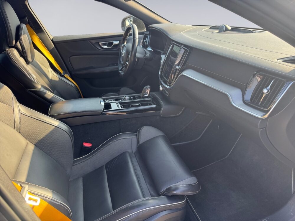 auto-Volvo-V60-LRE455-202603111449-10 auto-Volvo-V60-LRE455-202603111449-10