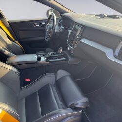 auto-Volvo-V60-LRE455-202603111449-10