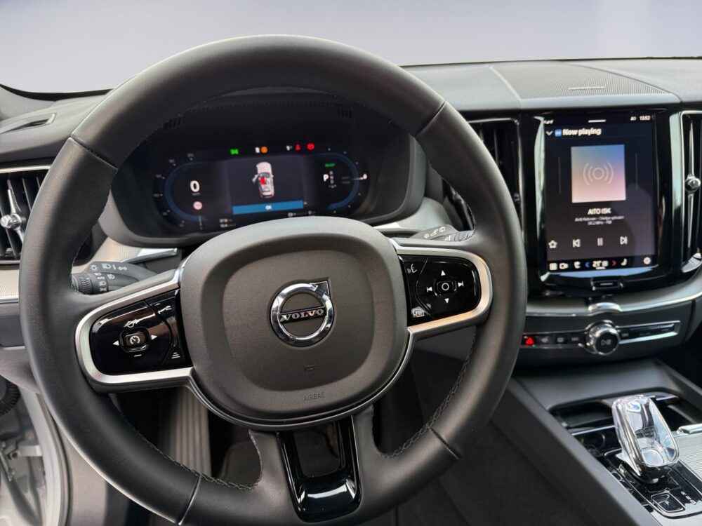 auto-Volvo-XC60-GRK764-202603101506-9 auto-Volvo-XC60-GRK764-202603101506-9