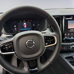 auto-Volvo-XC60-GRK764-202603101506-9