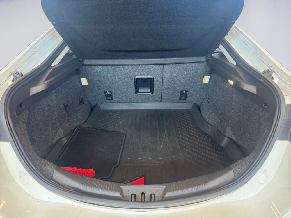 auto-Ford-Mondeo-JKI776-202604201212-13 auto-Ford-Mondeo-JKI776-202604201212-13