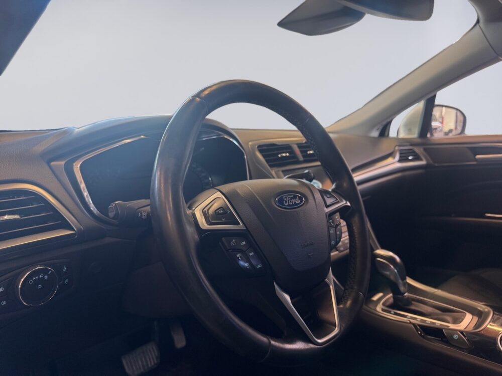 auto-Ford-Mondeo-JKI776-202604201212-9 auto-Ford-Mondeo-JKI776-202604201212-9