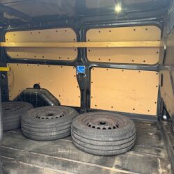 auto-Ford-Transit-Custom-RST650-202604081655-13