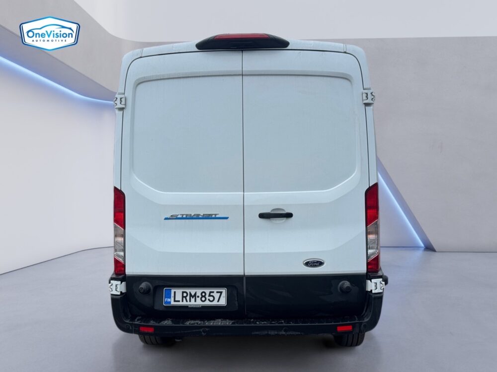 auto-Ford-Transit-LRM857-202604021037-3 auto-Ford-Transit-LRM857-202604021037-3