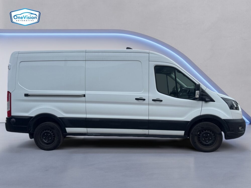 auto-Ford-Transit-LRM857-202604021037-5 auto-Ford-Transit-LRM857-202604021037-5