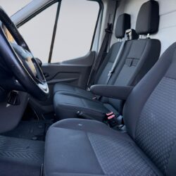 auto-Ford-Transit-YXJ665-202604021006-8