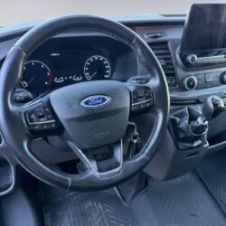 auto-Ford-Transit-YXJ665-202604021006-9