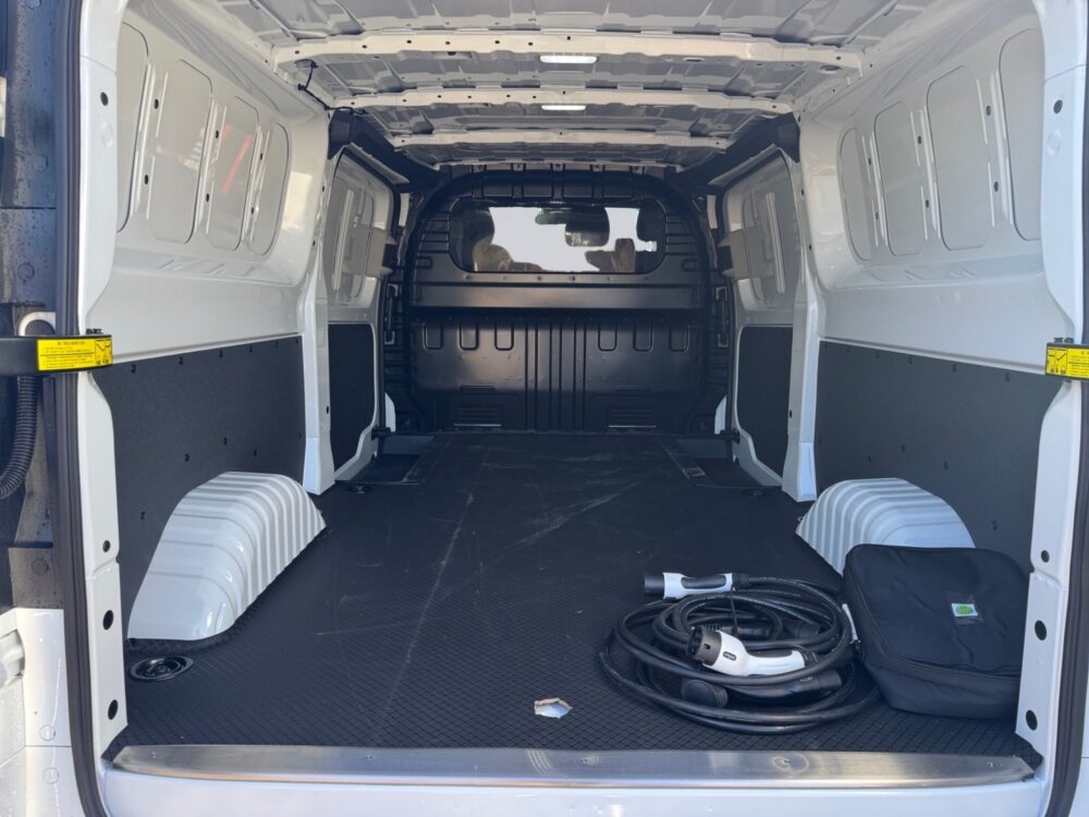 auto-Maxus-Deliver-7-MRJ266-202603241144-14 auto-Maxus-Deliver-7-MRJ266-202603241144-14
