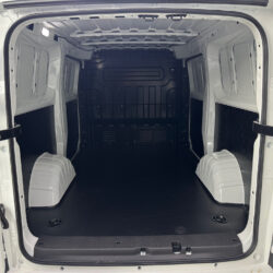 auto-Maxus-e-Deliver-5-ZPN456-202604070950-13