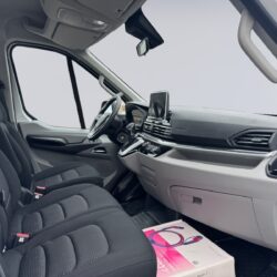 auto-Maxus-e-Deliver-9-GRR225-202603181106-11