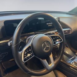 auto-Mercedes-Benz-EQC-XXO142-202604201412-10